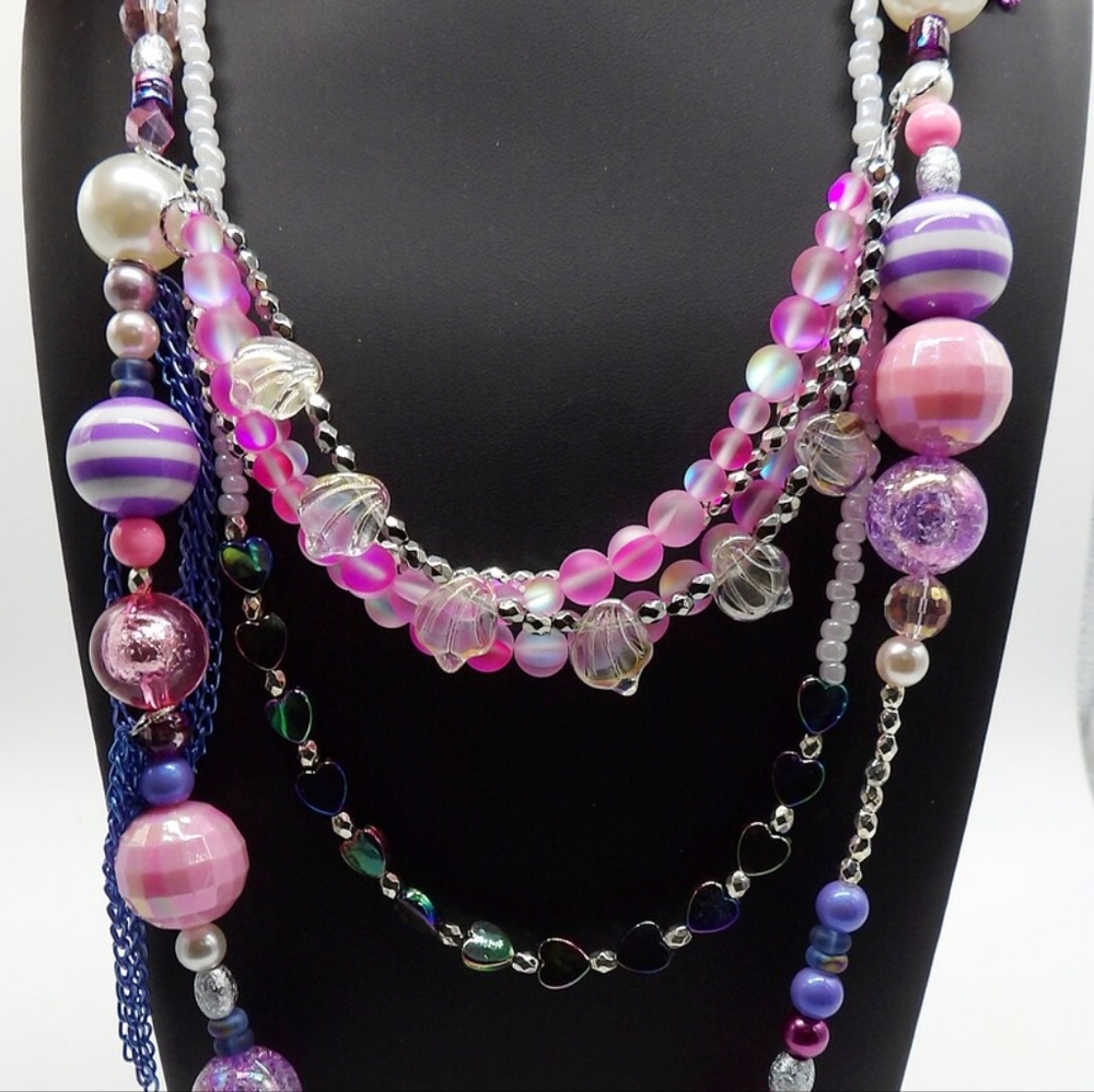 🆕️ Pink & Purples Multi Layered Necklace - Picture 5 of 10